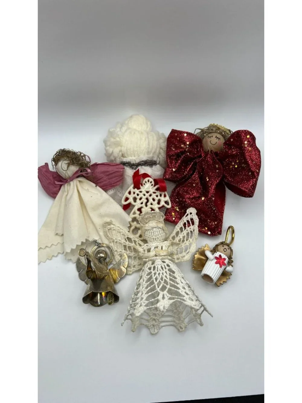 Set Of 6 Vintage Handmade Angel Ornaments In Crochet Fabric Metal & Glittered De - Picture 2 of 6